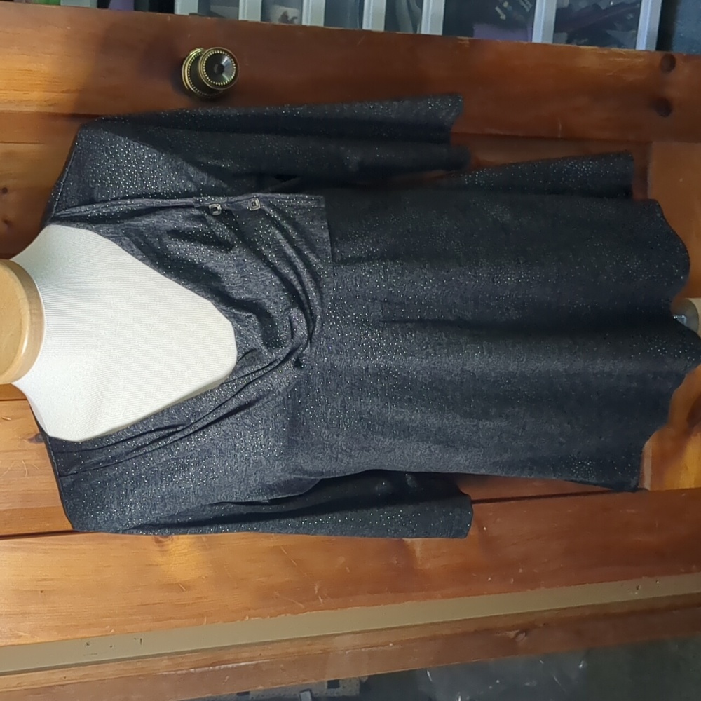 J* 3/4 sleeve faux cowl neck 2 button detail textured black gray tunic top XXL